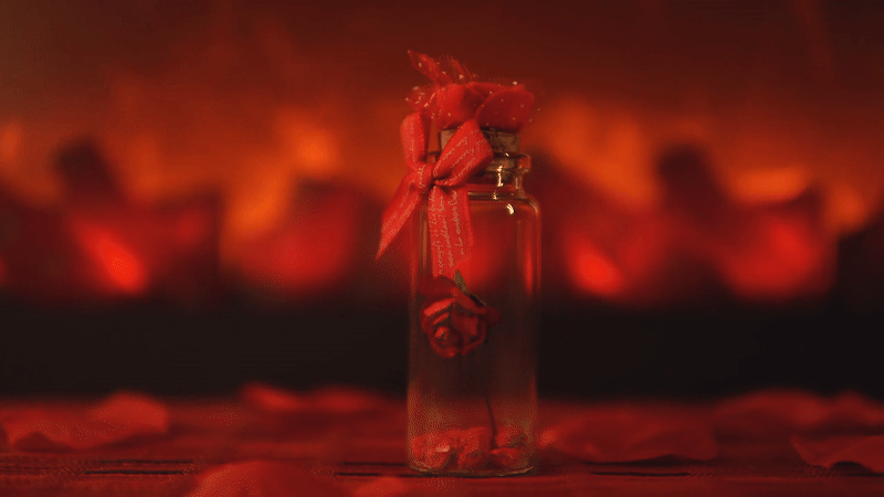 black and white bed linen