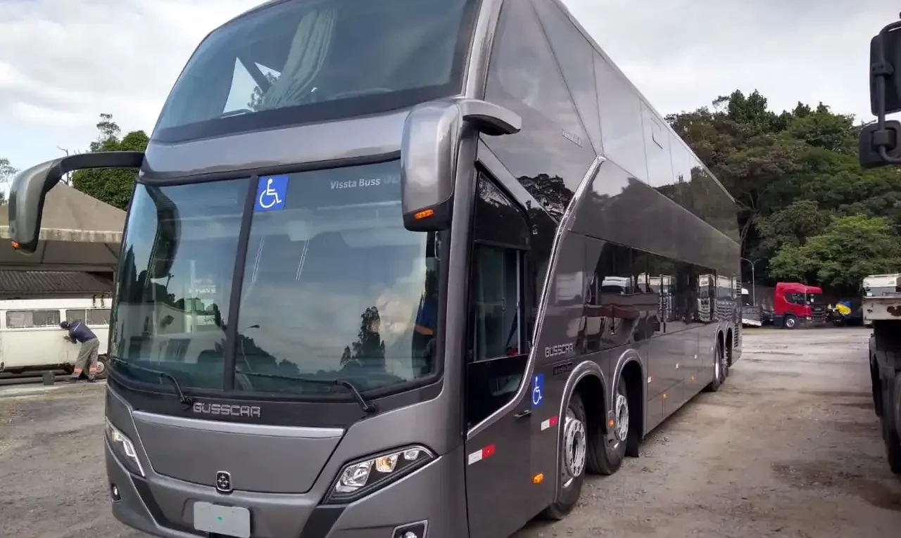 Microônibus Executivo Modelo 4