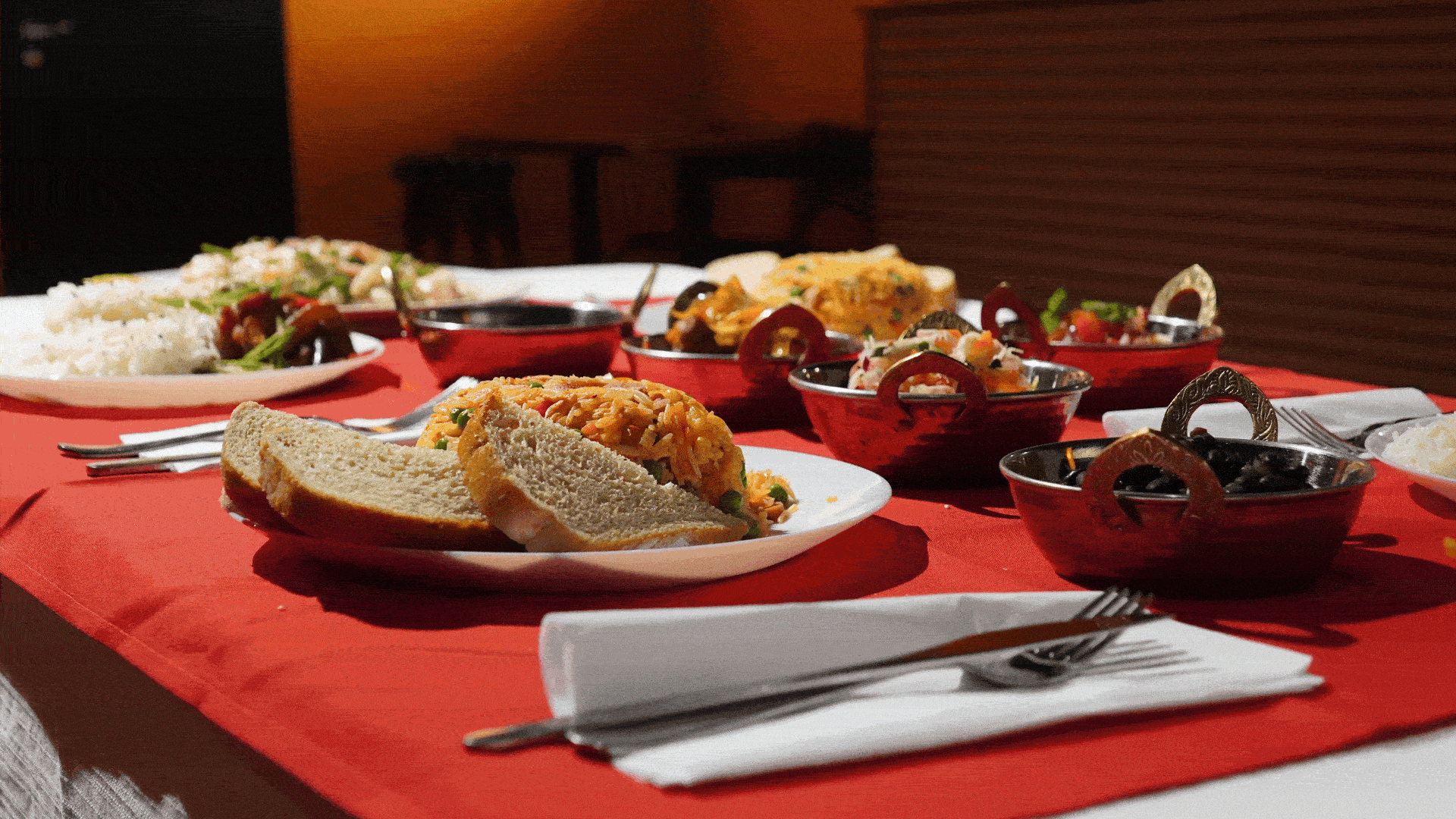 black and white bed linen