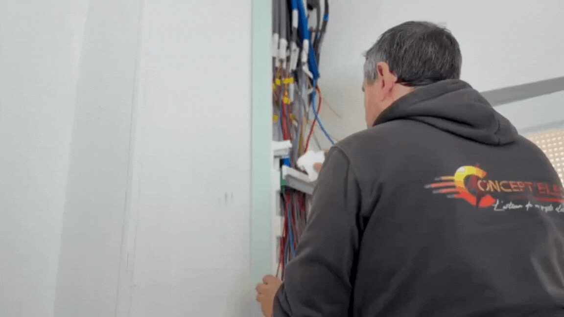 black and white bed linen