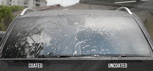 pārklāts un nepārklāts vējstikls ar keramikas lietus atgrūšanas funkciju no automašīnas ārpuses.