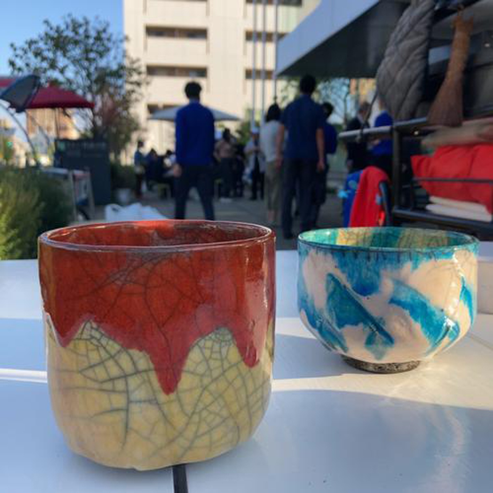 野点で使われる絵付けされた茶碗｜堺市のニュースならサカイタイムズ