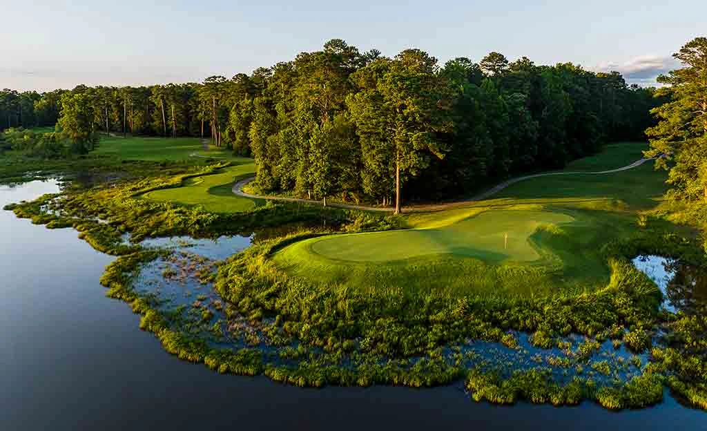 RTJ Grand National Lake course lakeside par three