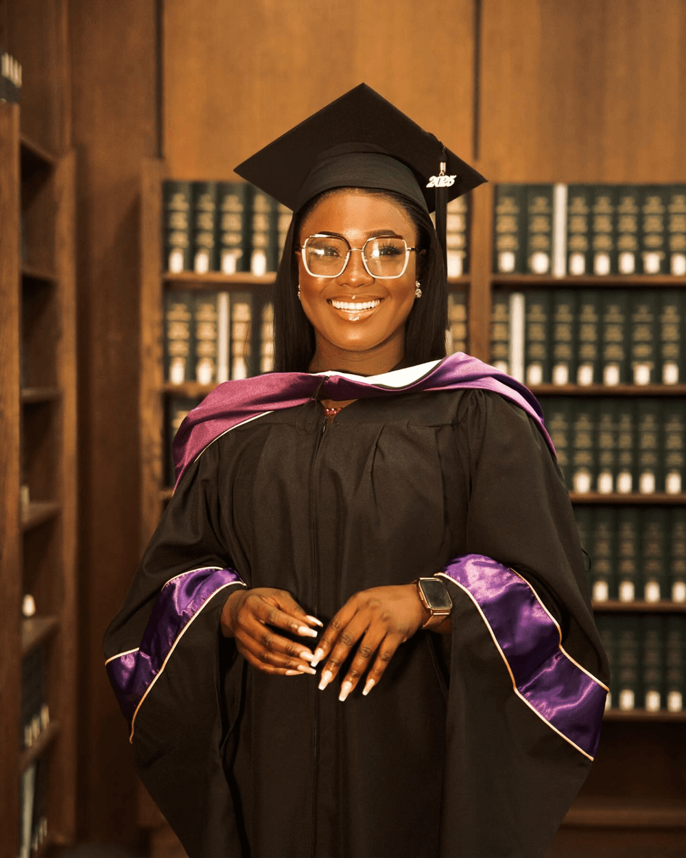 Chef Adriana Kukuwaa Adu - background decorative image