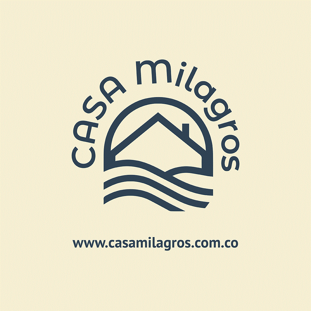 Logo y diseño web de Casa Milagros, identidad visual para la venta de casa campestre.