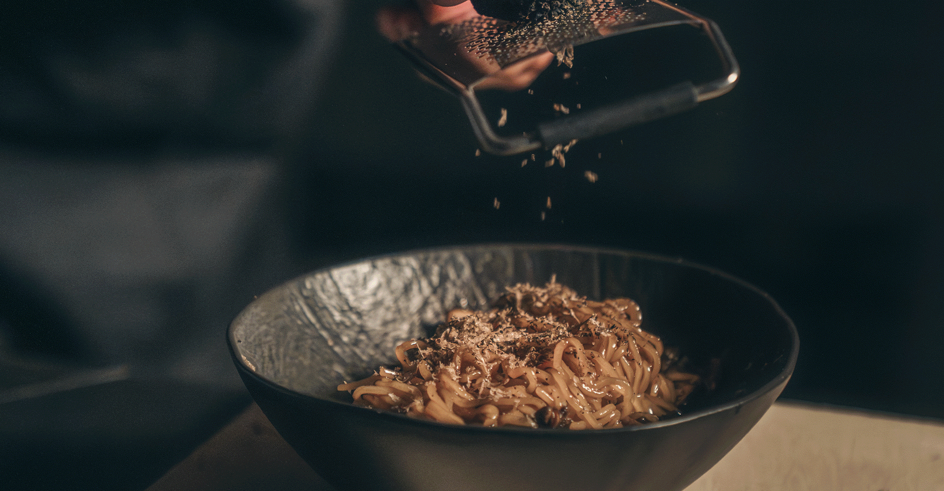 black and white bed linen