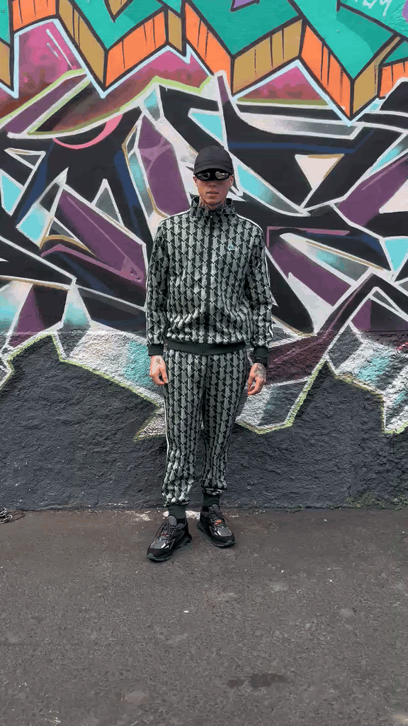 black and white bed linen