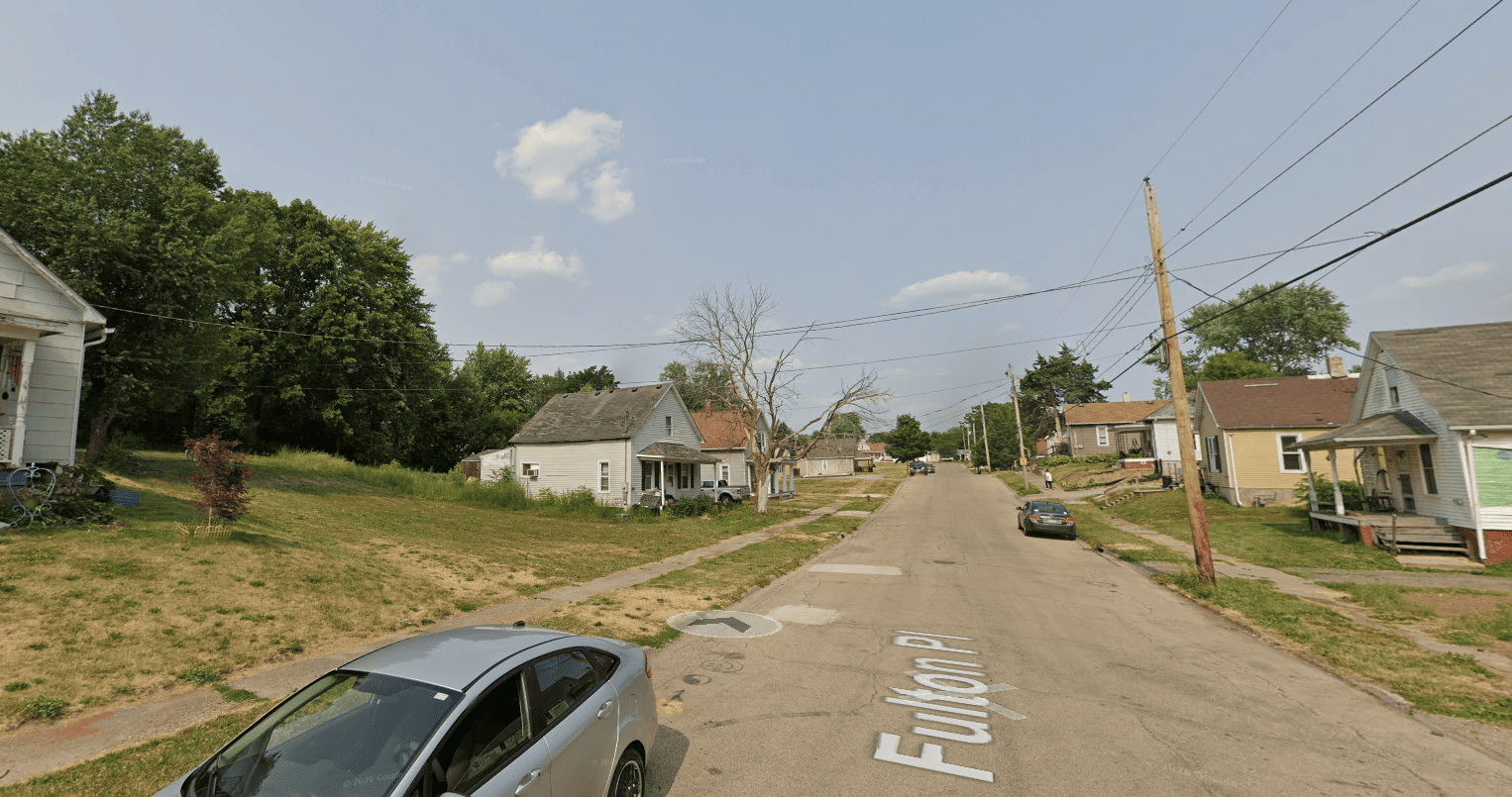 260 Fulton Pl, Canton, IL
