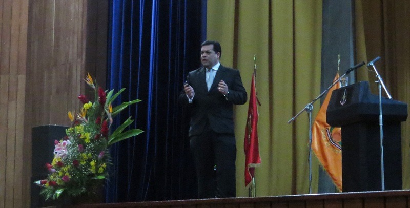 Luis Cabrera en conferencia
