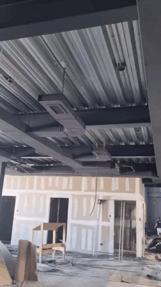 Conductos de aire acondicionado pintados