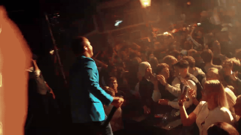 black and white bed linen