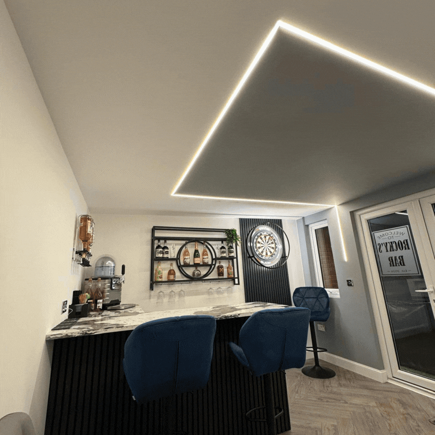 black and white bed linen