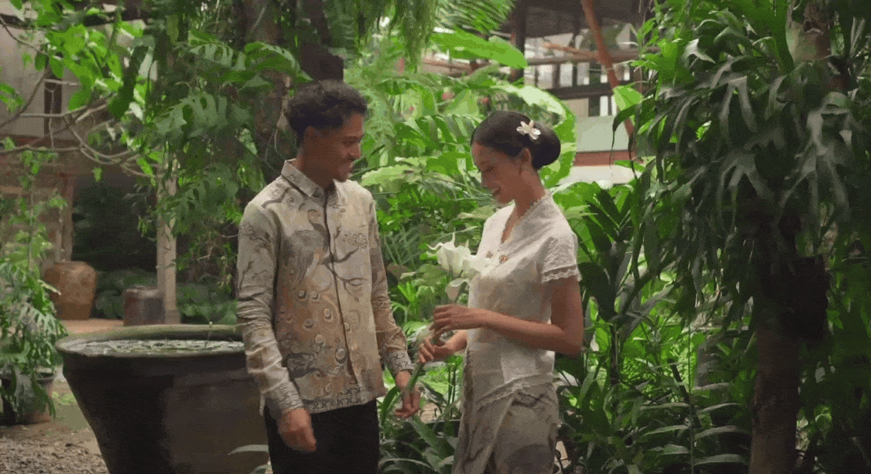 black and white bed linen