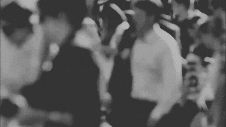 black and white bed linen