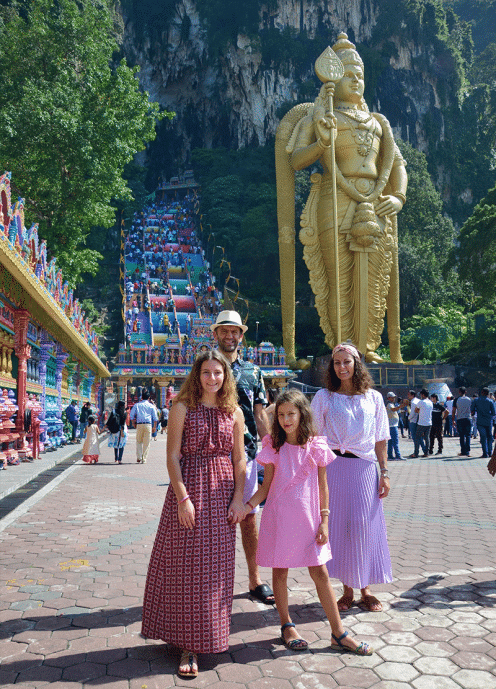 batu-caves-kuala-lumpur-travel2travel-family