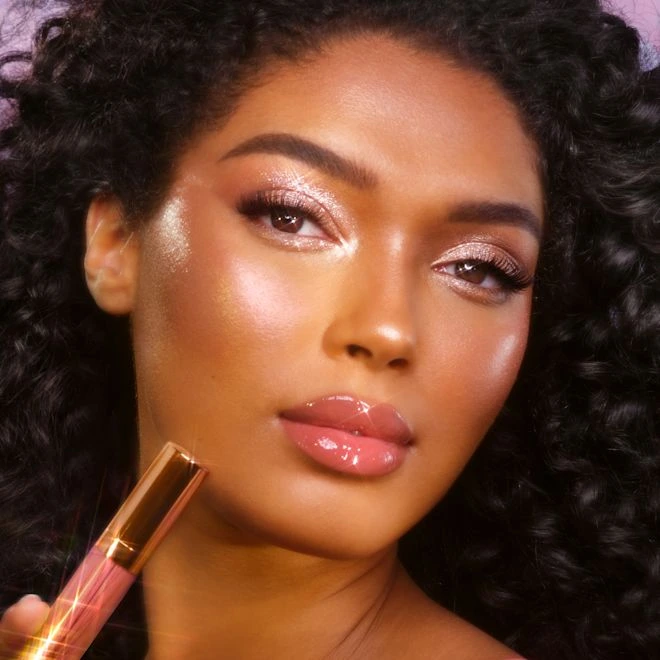 High-Shine Glossy Lips