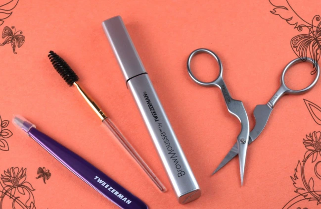Brow Tools Flatlay