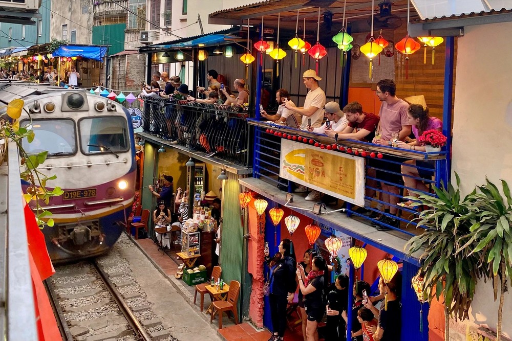 Hanoi things to do food tour by jeep with street food and local culture