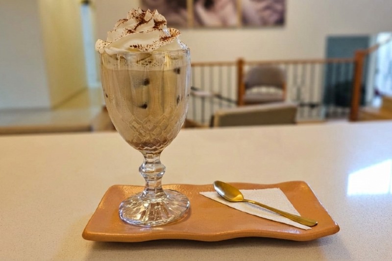 Cappuccino Aveludado Gelado — Bar Café We Hall Beauty