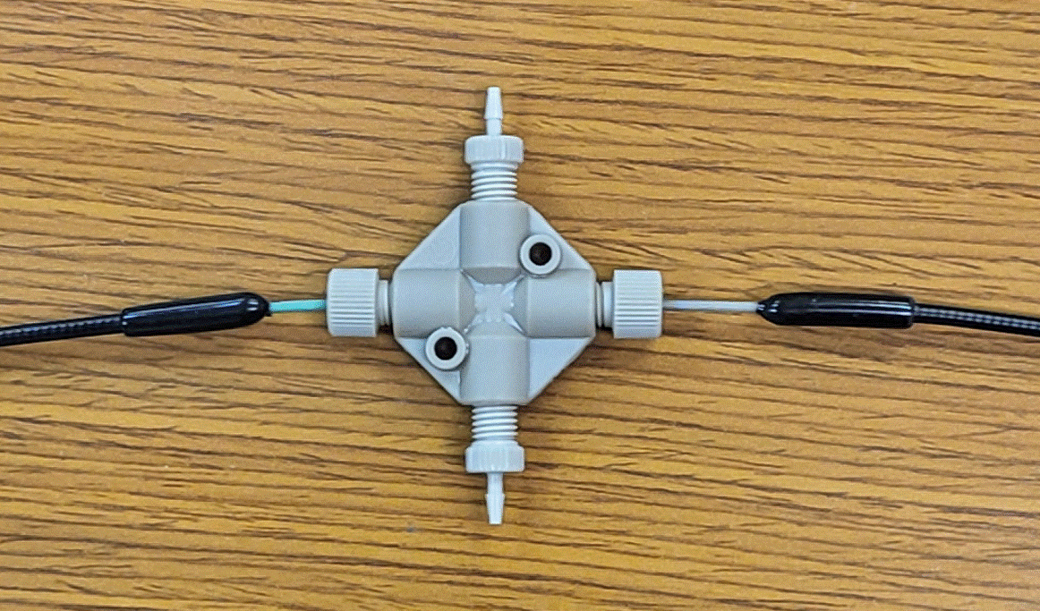 PEEK flow cell for small volume and path lengths