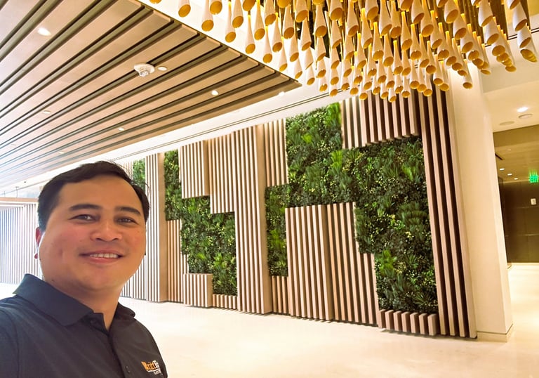 Jeffrey Malicdem visiting The Watermark project