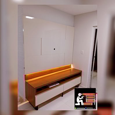 Montagem de rack com painel 