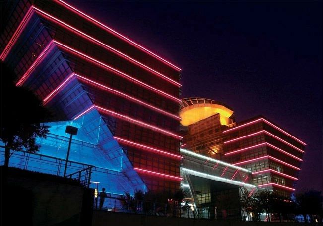 Iluminación decorativa y arquitectónica inteligente