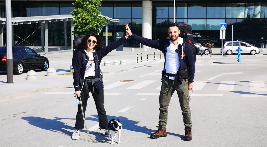 traveling couple