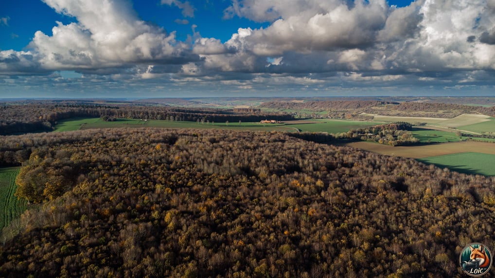 Ferme de la Vallouine "Vue aérienne", "forêt d’Eawy", "Pays de Bray", "DJI Mini 4K", "Normandie".