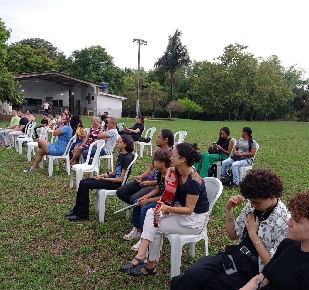 Confraternização do público na Chácara do Dr. Raul.