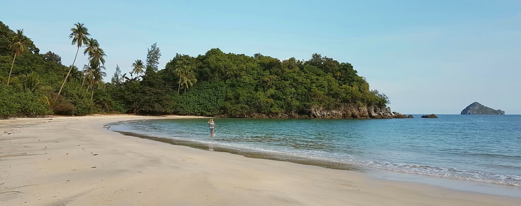 Lokkam Bay อ่าวลกกำ, Sawi Chumphon