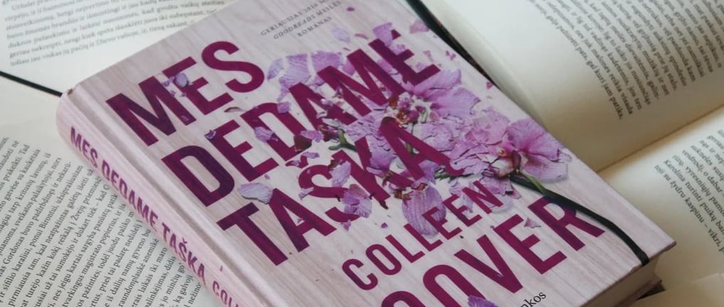 colleen hoover knyga mes dedame tašką