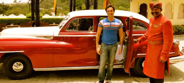 guest welcome at Rajasthan hotel taj lake palace