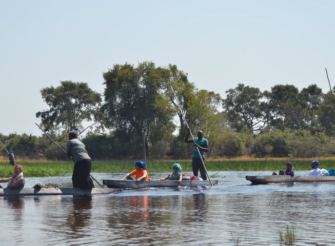 mokoro safari in okavango delta