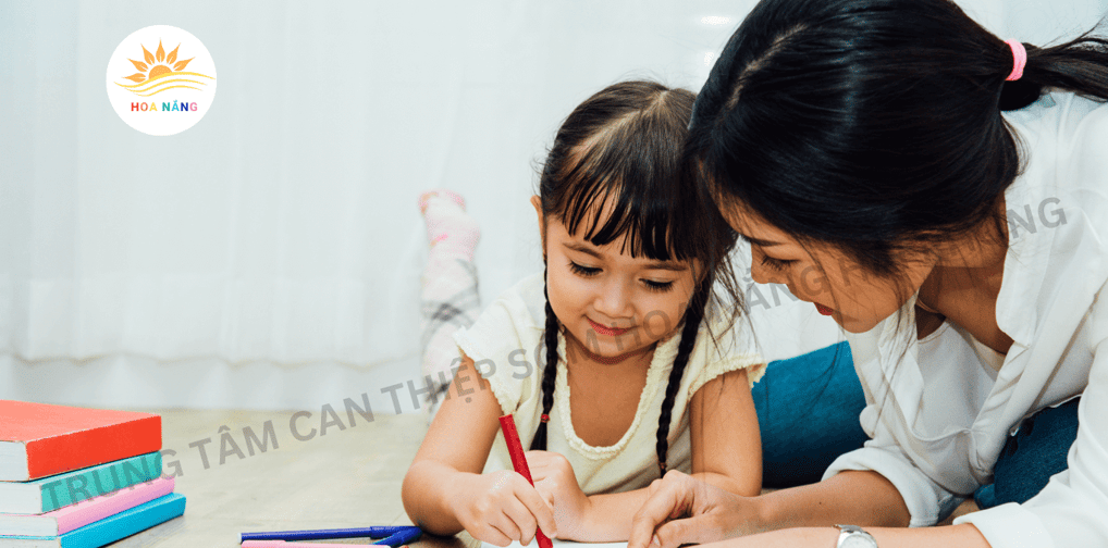 Trẻ tăng động giảm chú ý trong buổi can thiệp tại trung tâm Hải Phòng