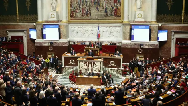 French government falls in historic no-confidence vote