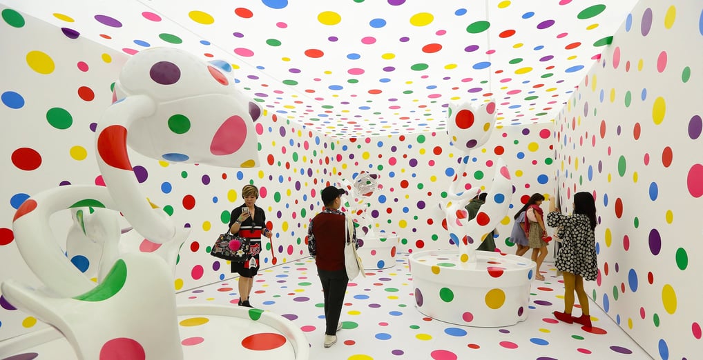 instalação da artista Yayoi Kusama