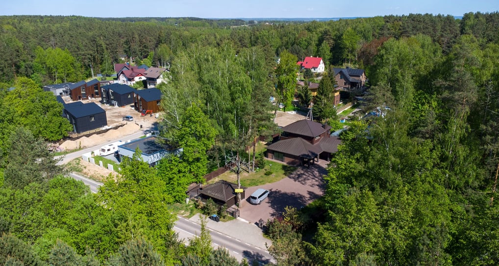 namas nufotografuotas namas 