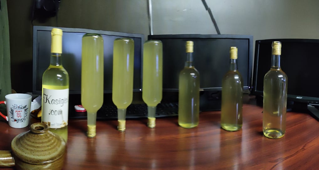 Présentation du vin alcoolique "Kasiksi ou Kasigisi" et de la boisson non-alcoolisée "Murhobo"