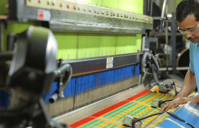 Rapier Jacquard Looms Textile fabric Manufacturing unit in Surat Gujarat India