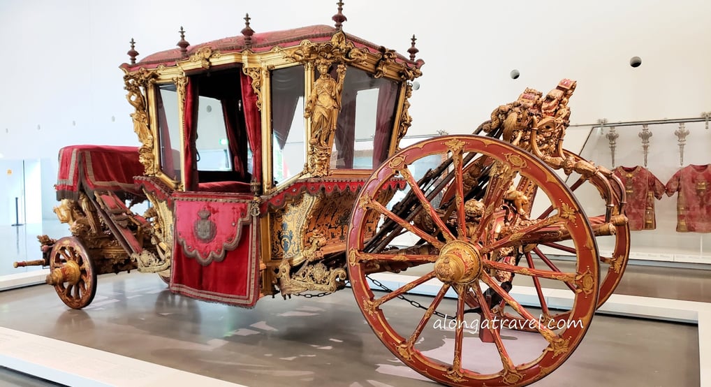 1715 POPE CLEMENT XI'S COACH