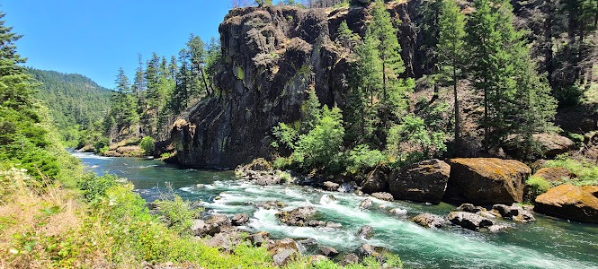 Waterfall Hwy, Oregon Travel - Scenic Hwy 18 & Mysterious Volcano Pt 2