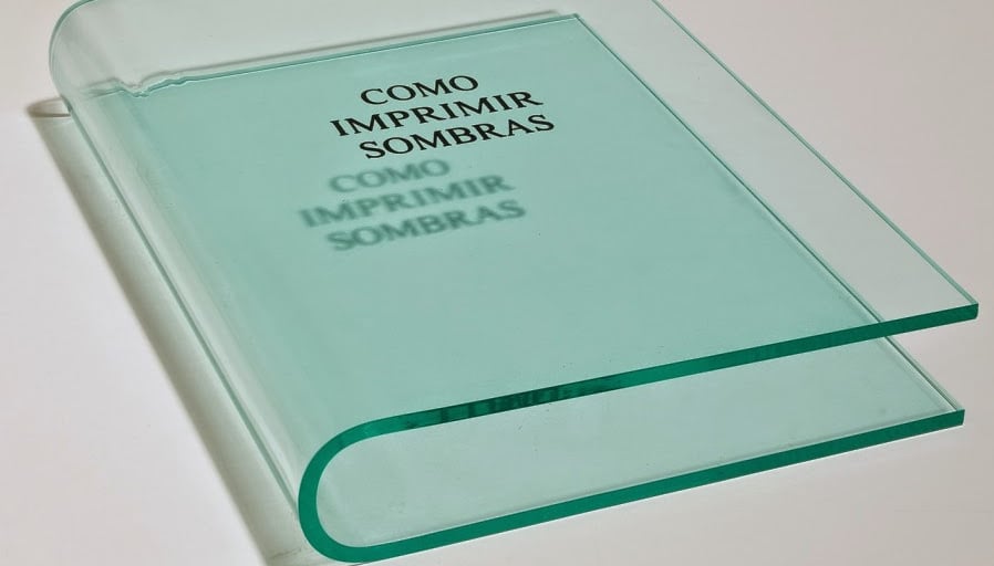 Livro Como imprimir sombras, Waltercio Caldas. Foto: Carbono Galeria.