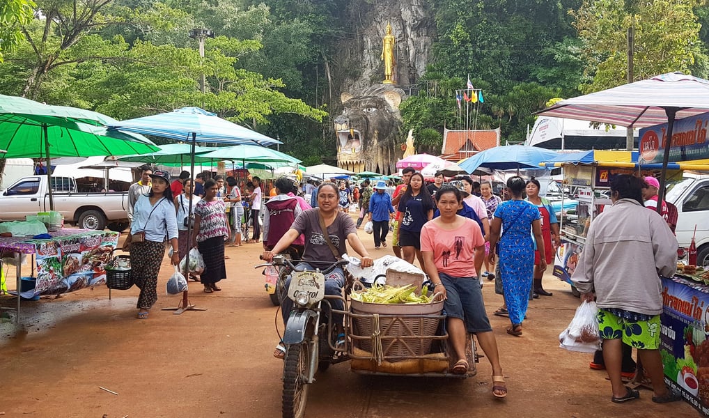 marché du Wat Tham SIng