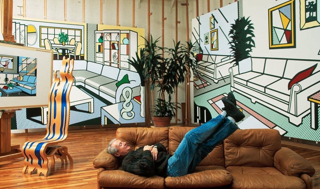 Roy Lichtenstein em seu estúdio em Greenwich Village. Fotografia de Thomas Hoepker/Magnum Photos