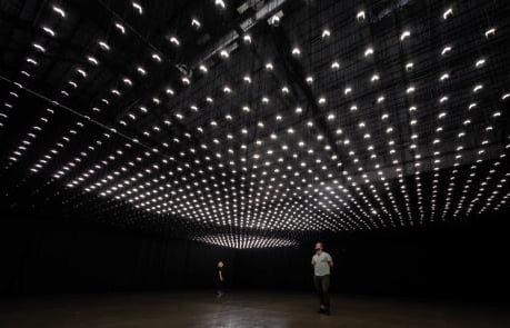 Rafael Lozano-Hemmer, "Field Atmosphonia", 2020.