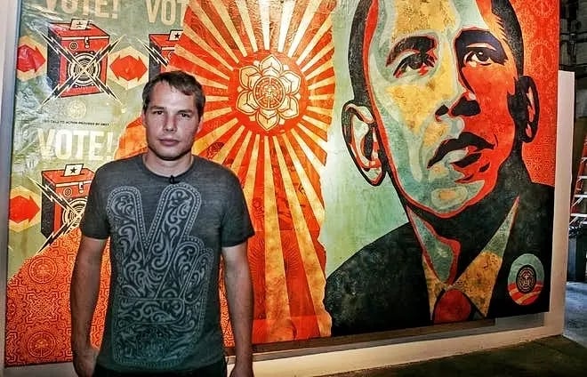 Shepard Fairey, famoso pelo pôster "Hope" do Obama
