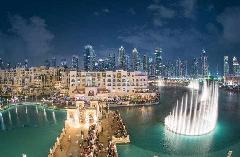 Dubai fountain best tourist attraction in dubai