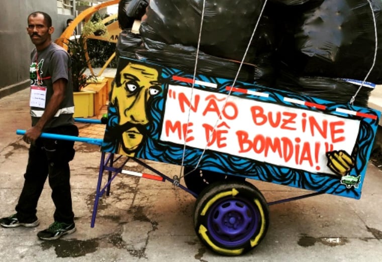 Mundano, conhecido por usar sua arte para discutir questões sociais e ambientais