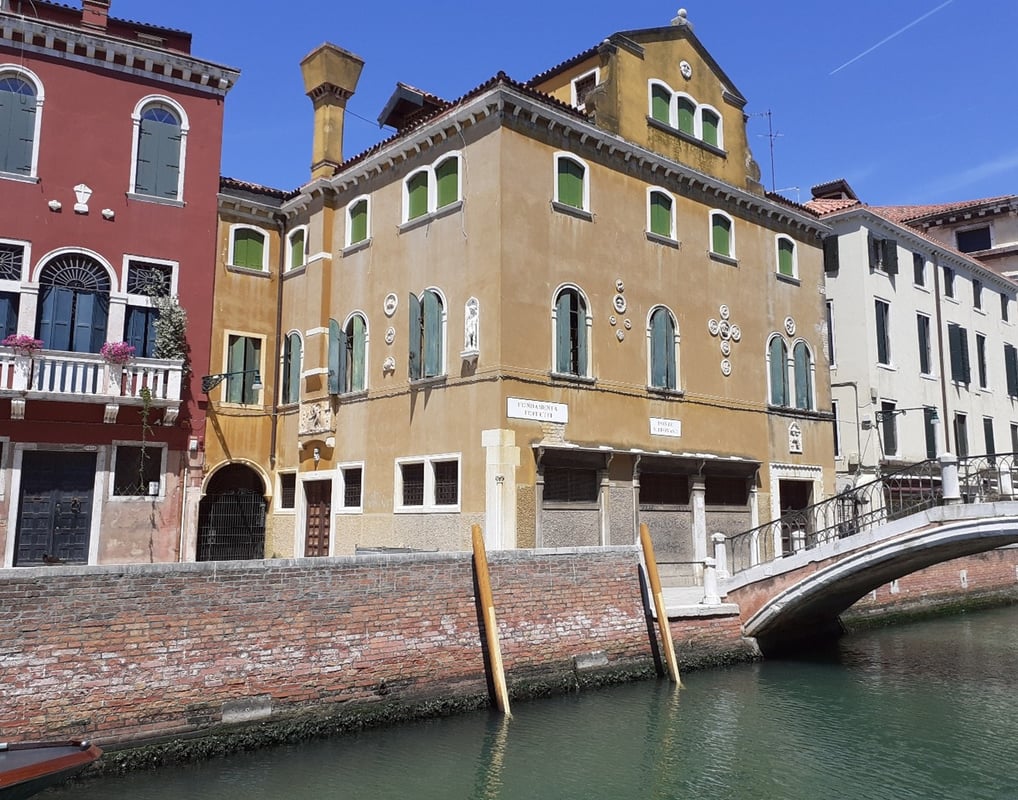 San Trovaso's bridge